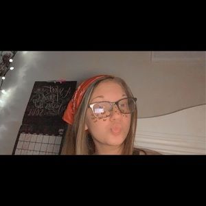 Meet your Posher, Madi